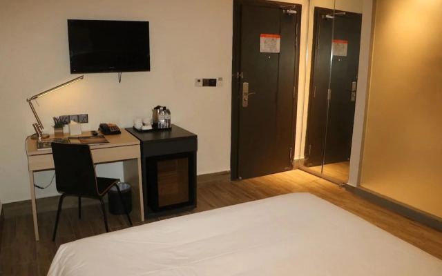 Pacific Express Hotel Central Market