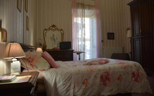 Scappo In Umbria, La Casa Del Duomo