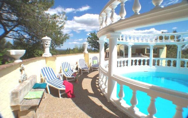 Villa With Pool In Provence Villa Romantique Sleeps Up To 12 4 In Optional Gite
