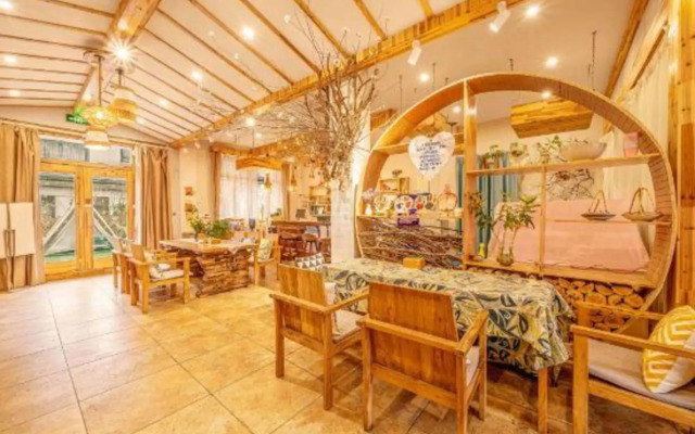 Mantu Boutique Hostel