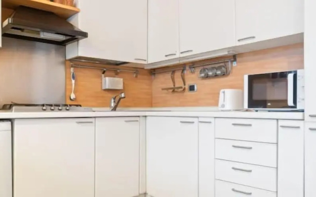 MM Bernini Roomy Apartment