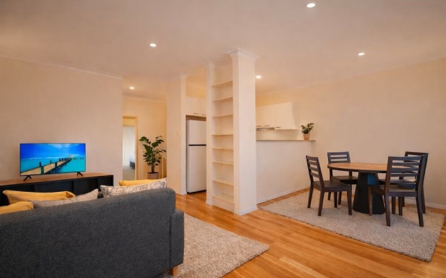 Loftberg Villas – Guest Rooms – Muswellbrook