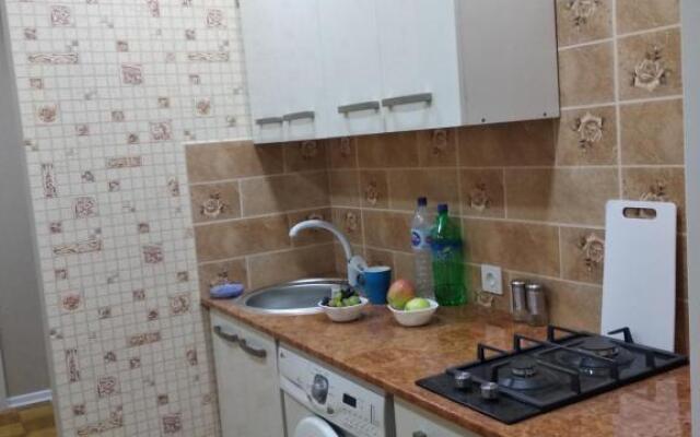 Apartment on Gulyamov 11