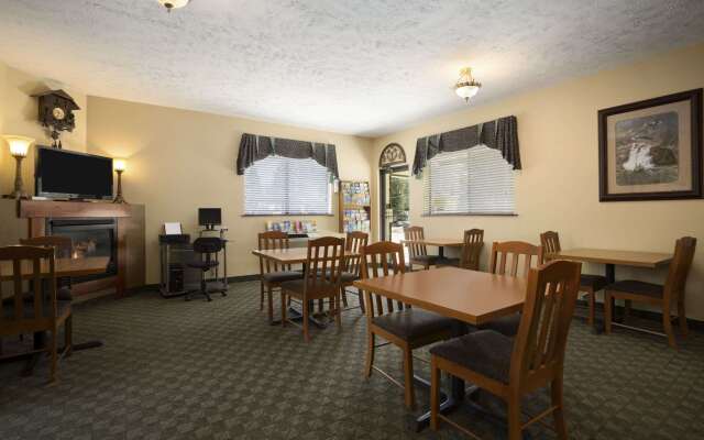 Howard Johnson by Wyndham Leavenworth