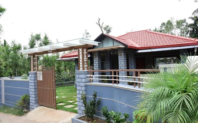 Srinikethana Home Stay with Swimming Pool