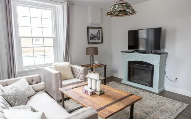 Modern Apt Neardowntown Ideal for Long Stays - U2