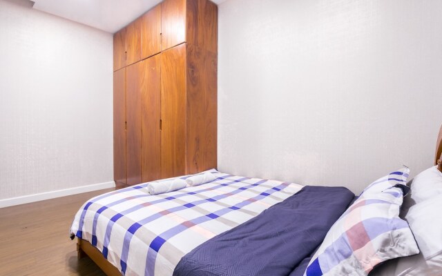 Sunrise City Luxury 2BR SW Pool 15th