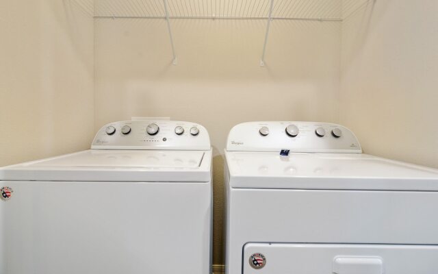 Four Bedroom Sleeps 10 w/GameRoom 5152A