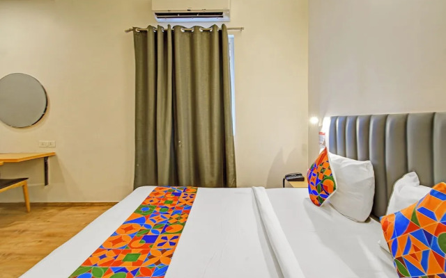 Fabhotel White Ridge Shivam