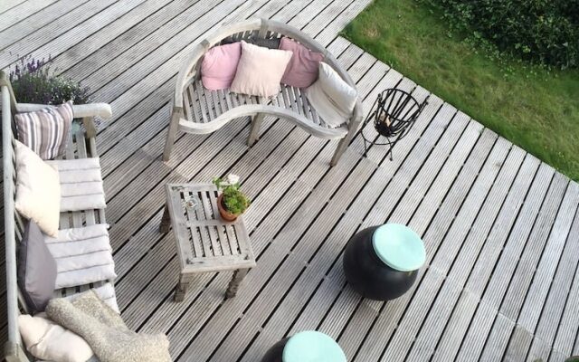 Lakeside Amsterdam Getaway
