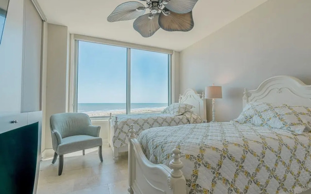 Palisade Palms Oceanfront Condo 5-star Amenities