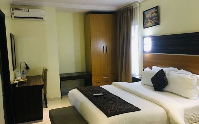 Stoneside Hotel and Apartments