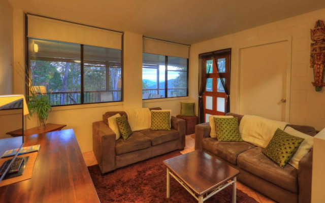 Mapleton Falls Accommodation