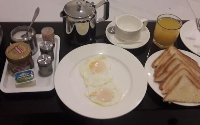 MaryLeena Hotel Gulberg