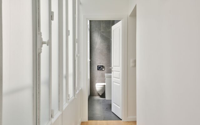 69 - Authentic Parisian Home