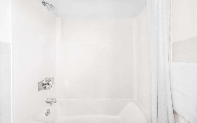 Knights Inn Pine Grove