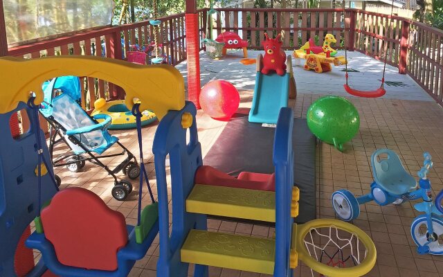 Koh Mak Buri Hut Natural Resort