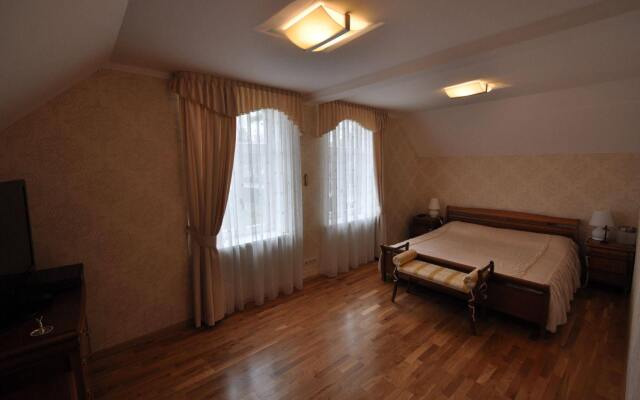 M.S. Kuznetsov Apartments Luxury Villa