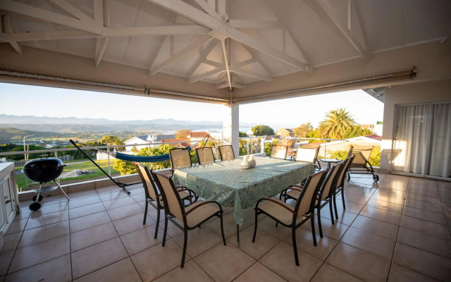 Lovely 2 bedroom rental unit with exquisite views