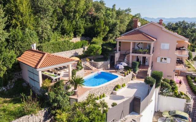 Apartments Villa Adore