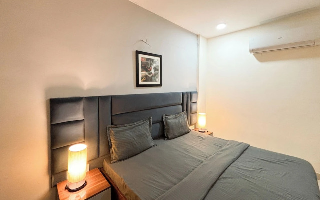 Housr 1 RK Apartment Sec 28 Gurgaon Mega