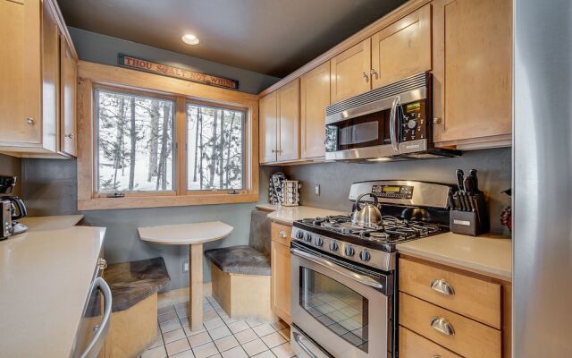 Cabin in the Pines 4