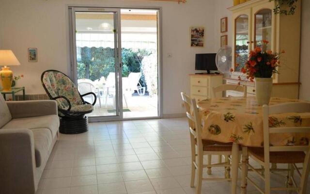 Maison Le Lavandou, 3 pièces, 6 personnes - FR-1-251-20