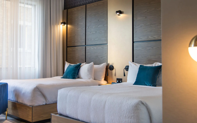 Hotel Royal William, Ascend Hotel Collection