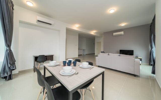 OYO Home 44045 Splendid 2br Arte Plus