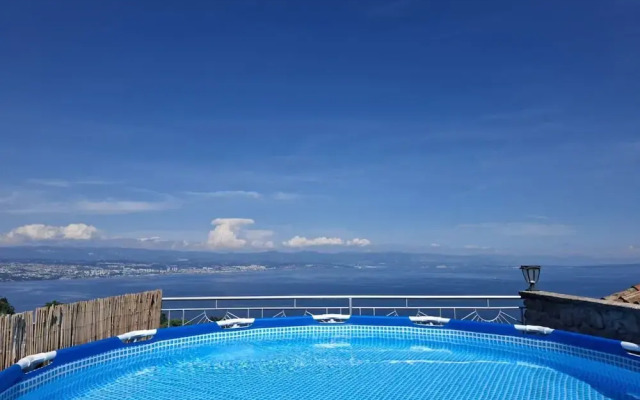 Cozy Lovran Apartment With Private Pool and Sea View