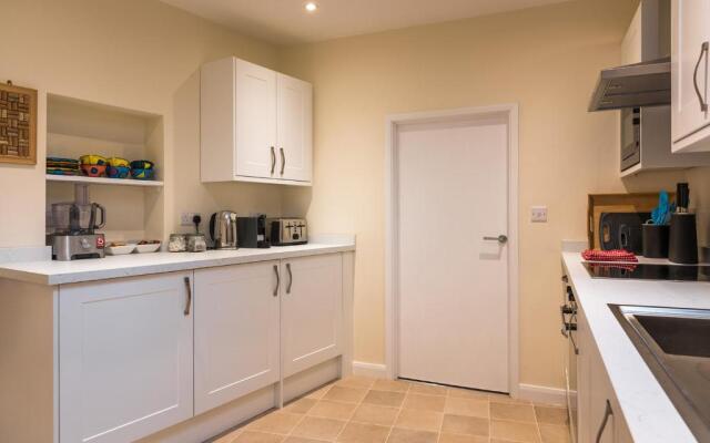 Luxury 3 Bed flat in the centre of Woodstock