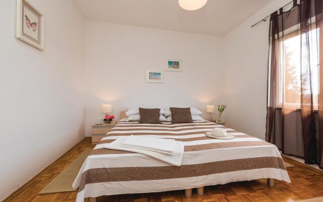 Awesome Apartment in Sukosan With 3 Bedrooms and Wifi