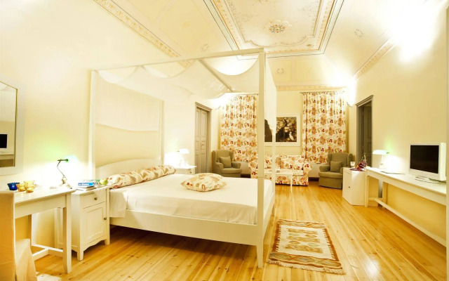 Markezinis Suites