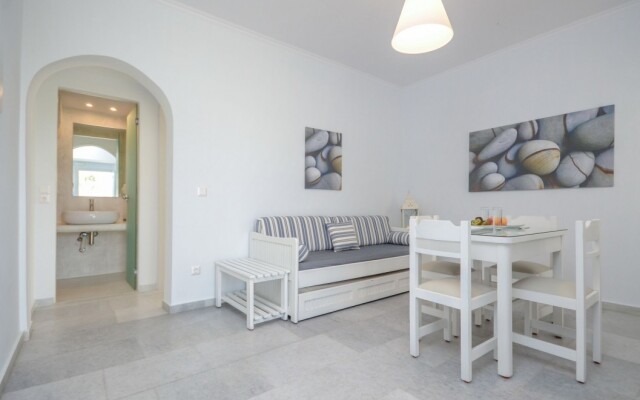 Birikos Hotel & Suites