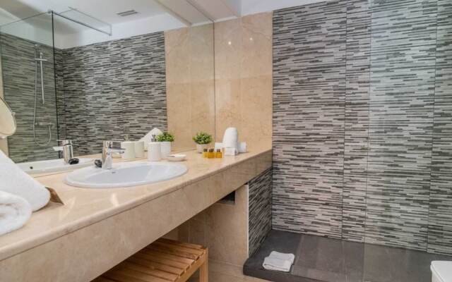 Rio Real Sunshine Retreat