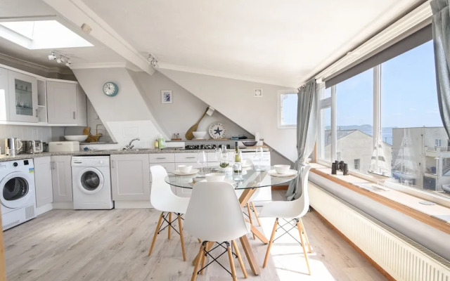 The Penthouse @ No 5