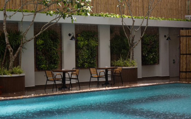 Treasure Oasis Hotel