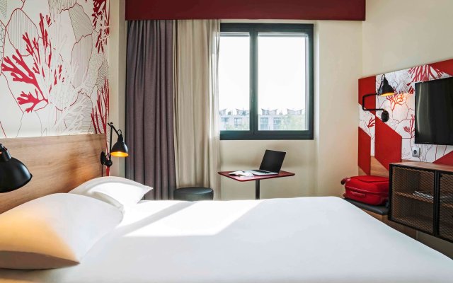 Отель ibis Styles Barcelona City Bogatell