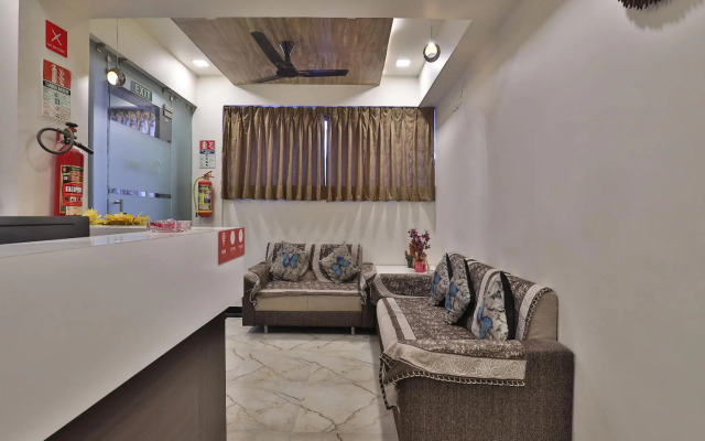 OYO Flagship 11557 Hotel Maharaja Palace