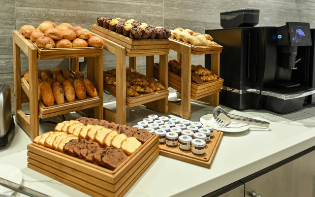 Comfort Hotel Jeddah King Road