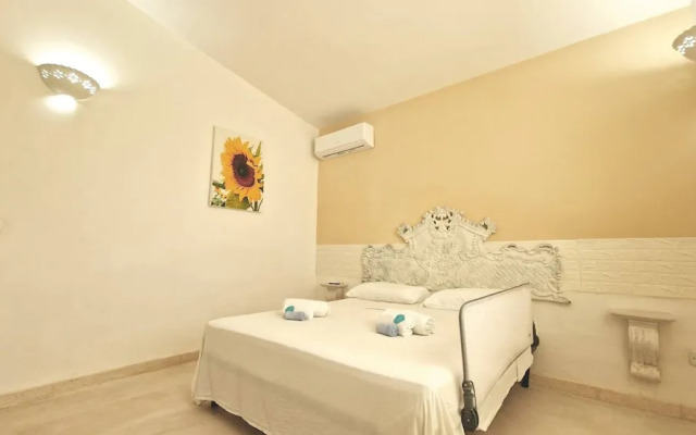 Villa With Swimming Pool Sleeps 8 Three Bedrooms