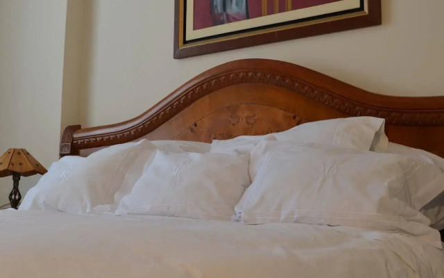 Miraflores Colon Hotel