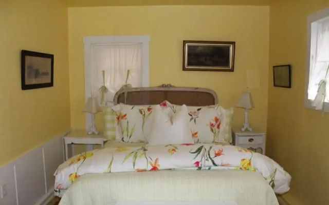 Hope and Glory Inn and Vineyard