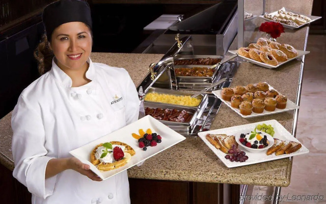 Ayres Hotel & Spa Mission Viejo – Lake Forest