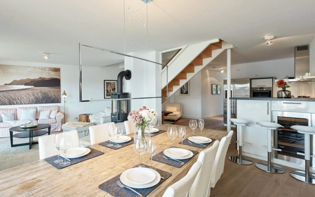 Kapitänsbrücke - Penthouse