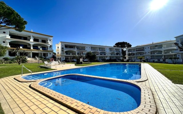 Vilamoura Garden View 1 With Pool by Homing