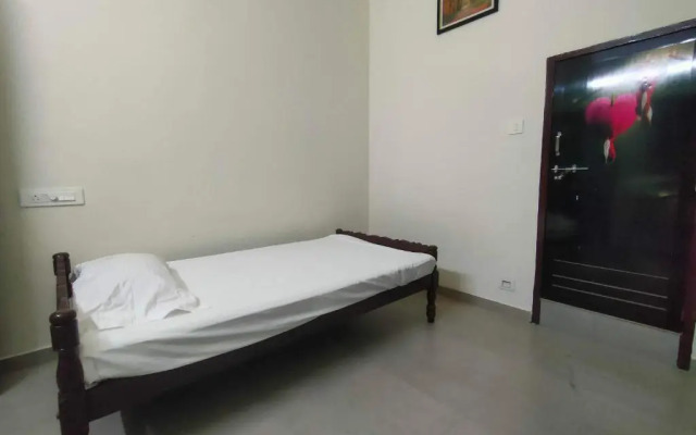 OYO 90096 Jinnens Tourist Home