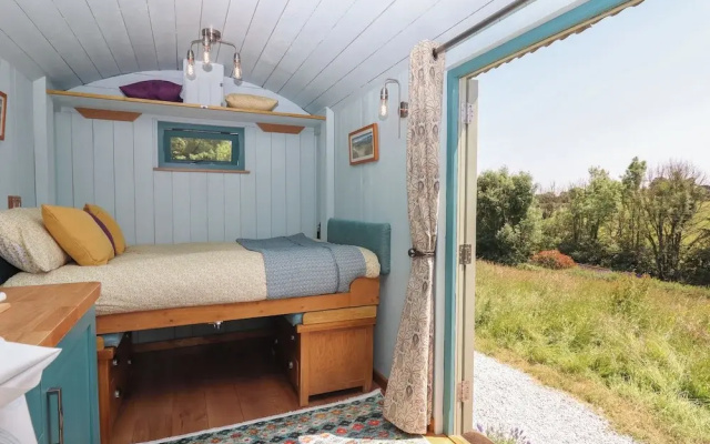 Two Moors Shepherds Hut
