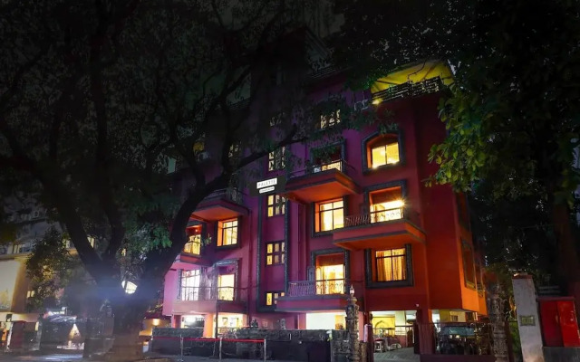 Premium Stays Near Fergusson College