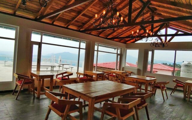 Summit Stonewood Hotel